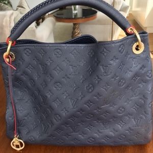 Louis Vuitton Artsy MM
